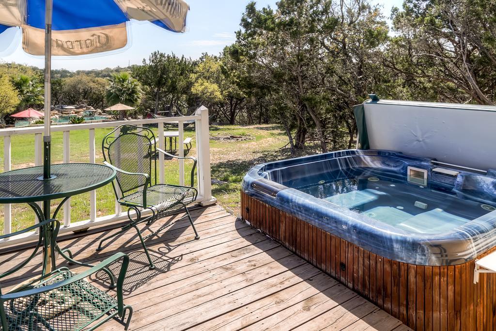 Готель Tnt Hill Country Getaways Helotes Екстер'єр фото